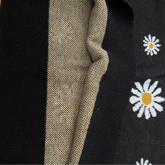 ⚡️Flash Sale ⚡️ belle by belldini - sweater vest - Picture 4 of 6